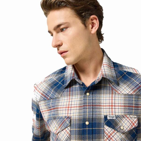 112357248 Chemise Wrangler Western Shirt in Navy Red homme